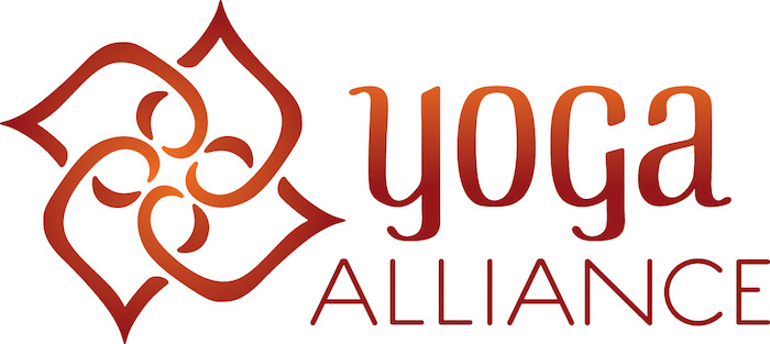 全米ヨガアライアンス logo