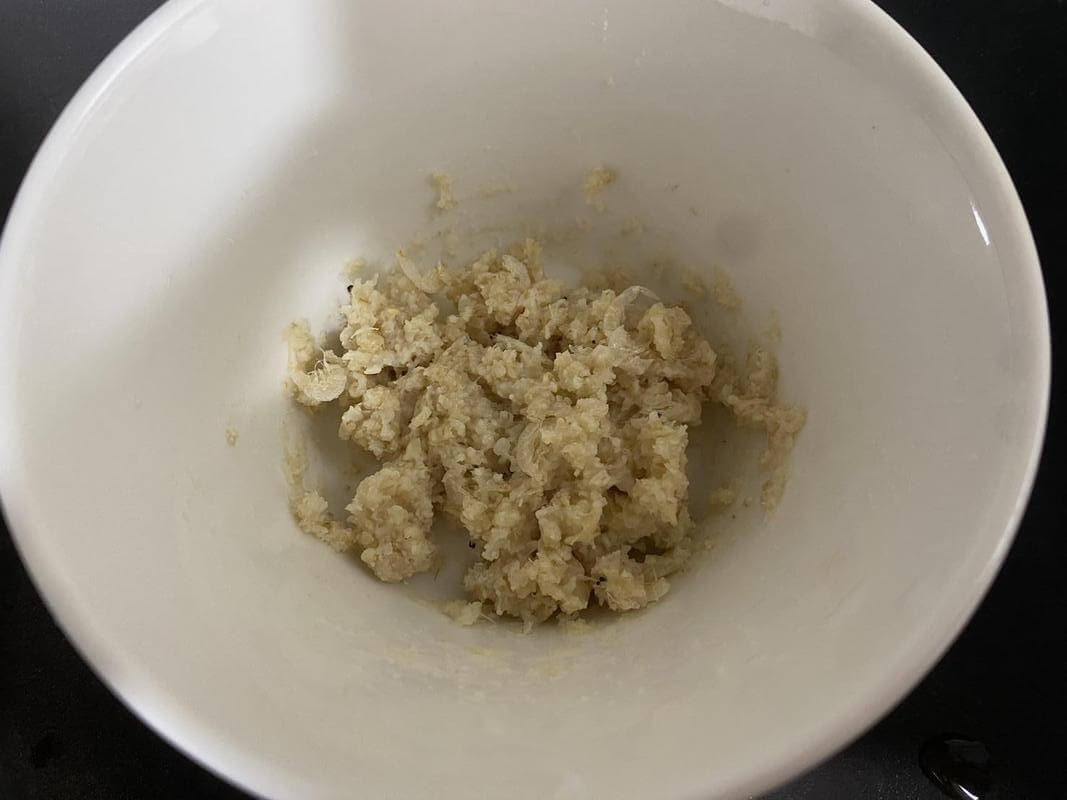 レンジで簡単！ボリボリ海老せんべい1